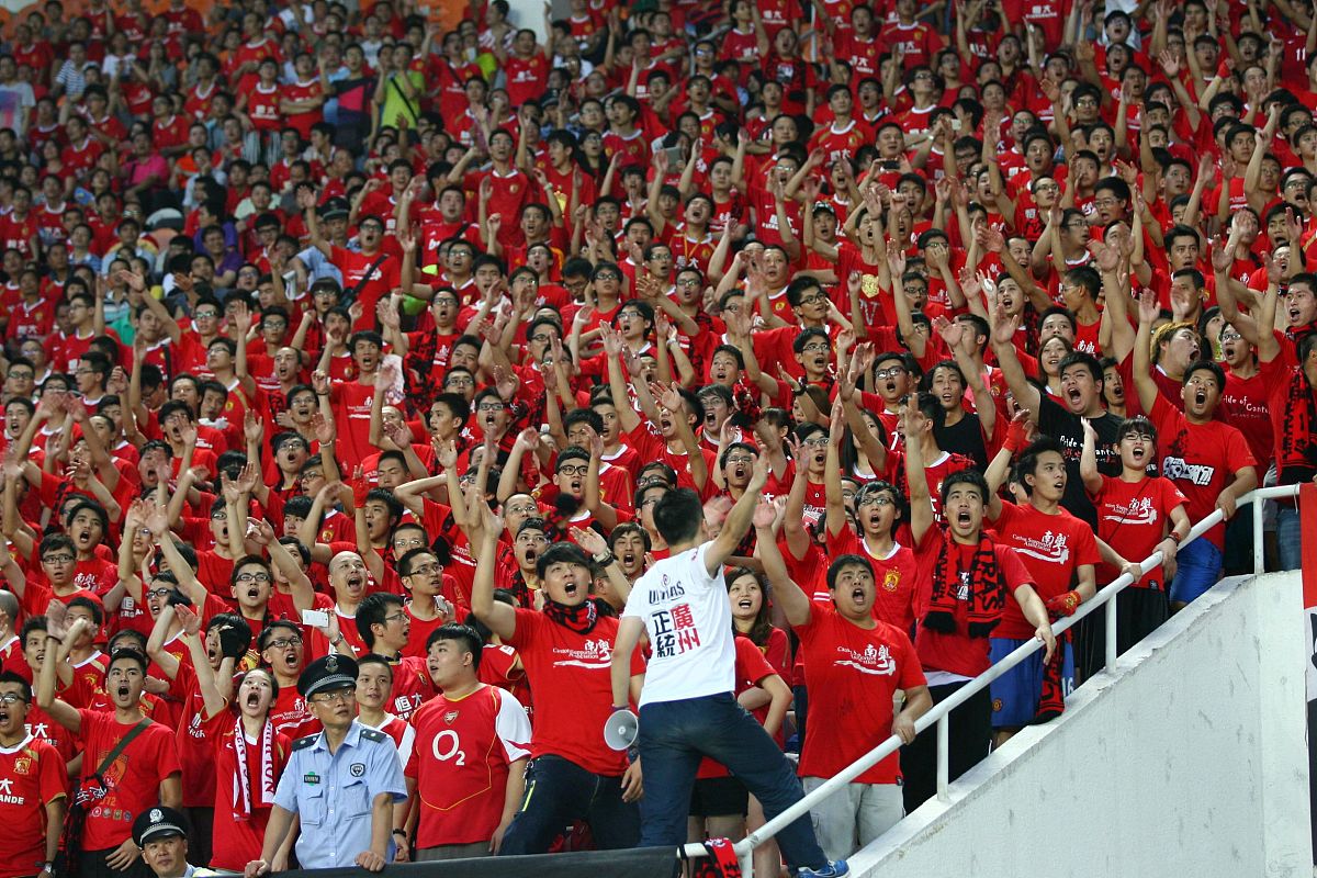 国内职业足球联赛赛场上再次展现精彩争夺,强队强队对阵,观众期待的简单介绍 国内职业足球联赛赛场上再次展现精彩争夺,强队强队对阵,观众期待的简单介绍