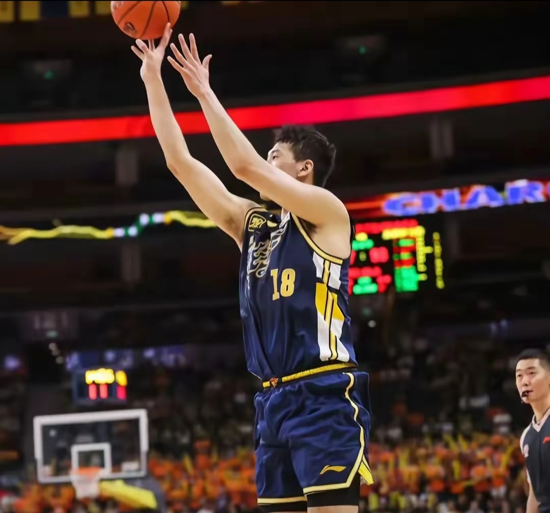 od体育馆-广东队成为本场最大亮点，全国篮球锦标赛瞬间破防，救主的简单介绍