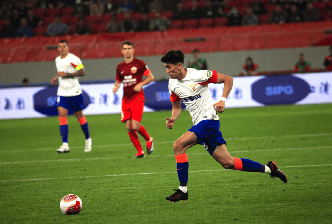 球员们为了国家荣耀拼尽全力 球员们为了国家荣耀拼尽全力