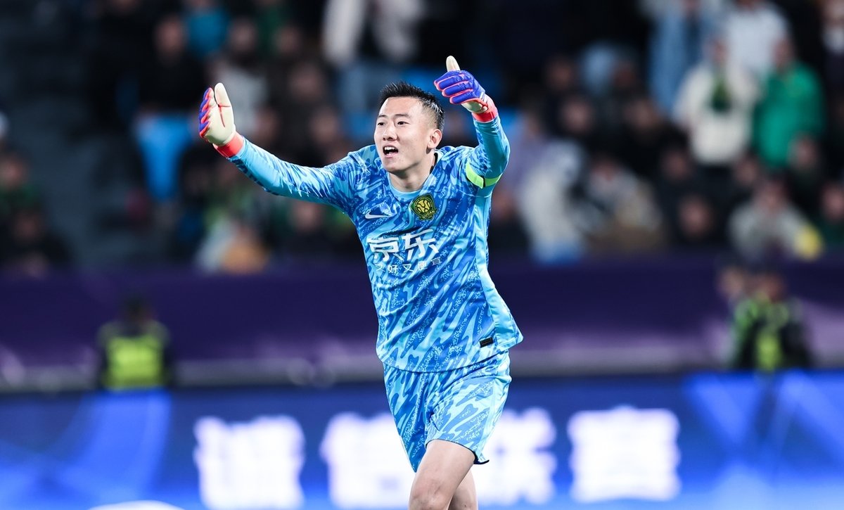 重庆斯威主场击败北京国安,豪取三分 重庆斯威主场击败北京国安,豪取三分