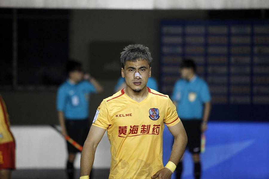 王彤梅开二度,河南建业主场战胜青岛黄海的简单介绍 王彤梅开二度,河南建业主场战胜青岛黄海的简单介绍