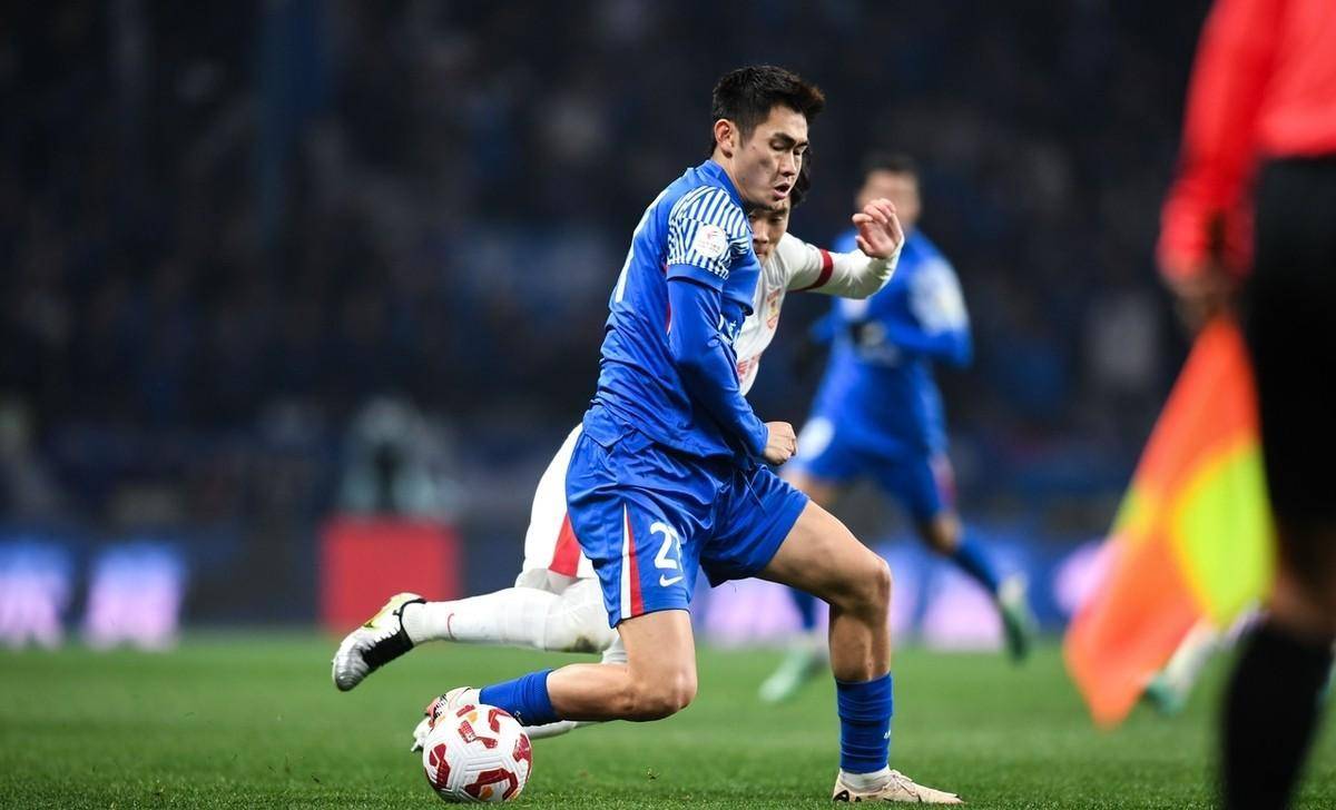 申花外援连入两球,帮助球队战胜泰达 申花外援连入两球,帮助球队战胜泰达