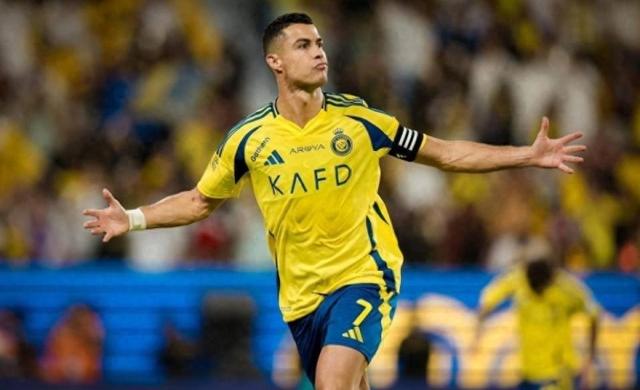 od体育网页版入口-顶尖足球联赛再掀波澜，球员们燃情战斗，比赛触目惊心的简单介绍