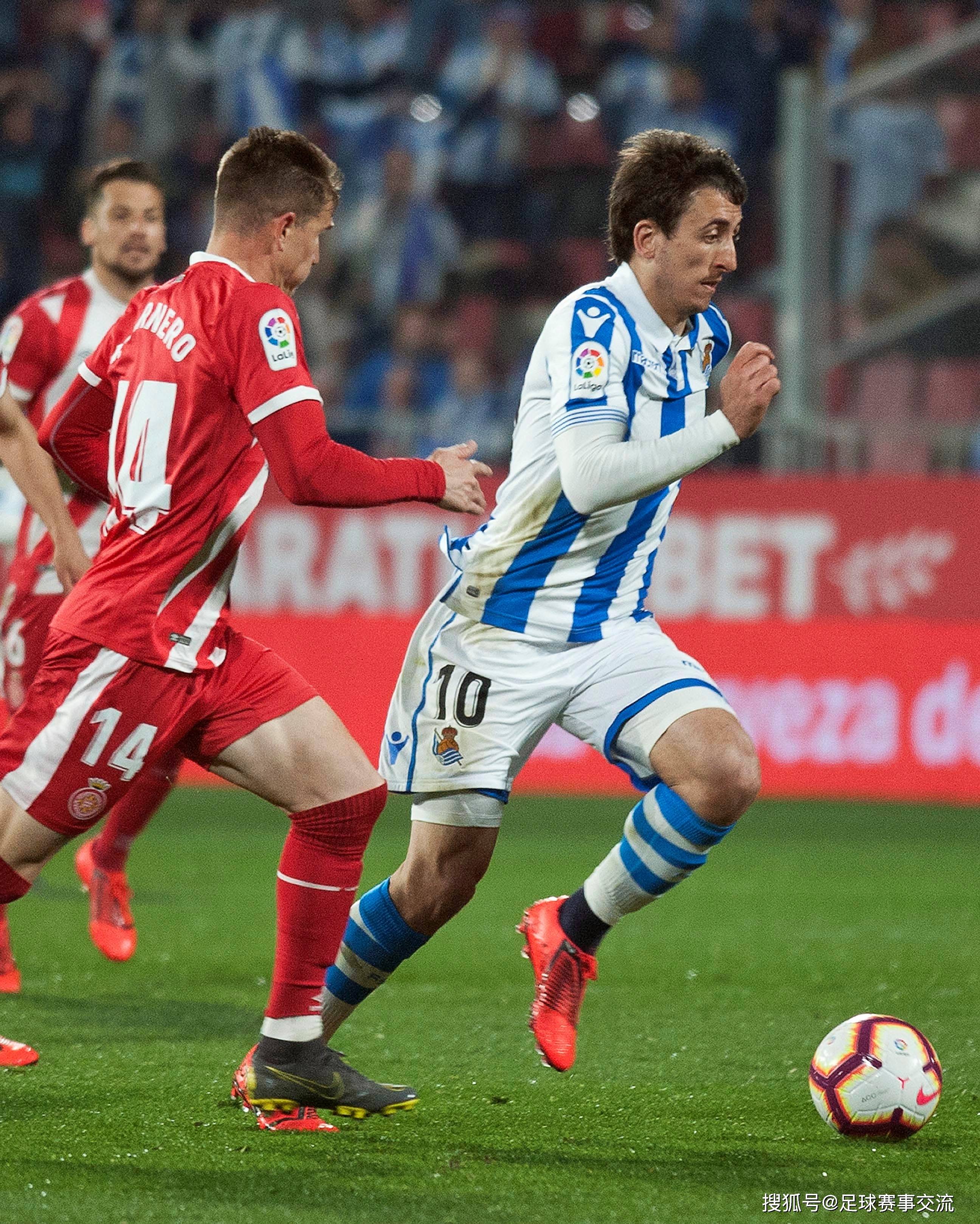 od体育竞技-足球比赛中的精彩对决令人期待