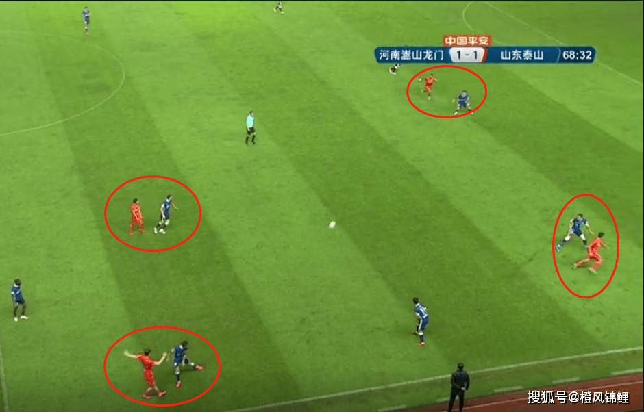 od体育在线-精彩比赛双方战术纠缠，呈现出比赛高潮