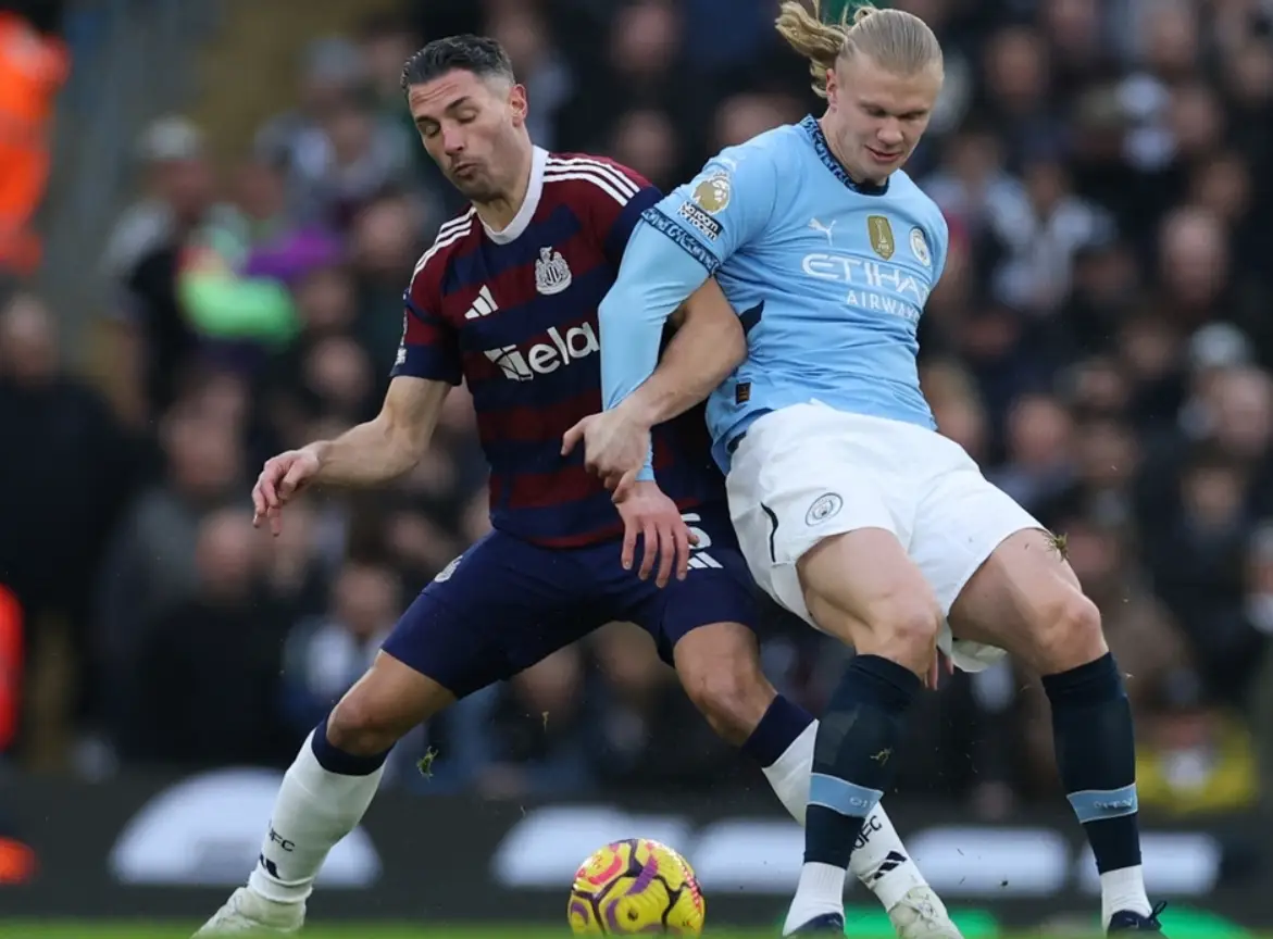 阿贾克斯主场击败曼城 阿贾克斯主场击败曼城