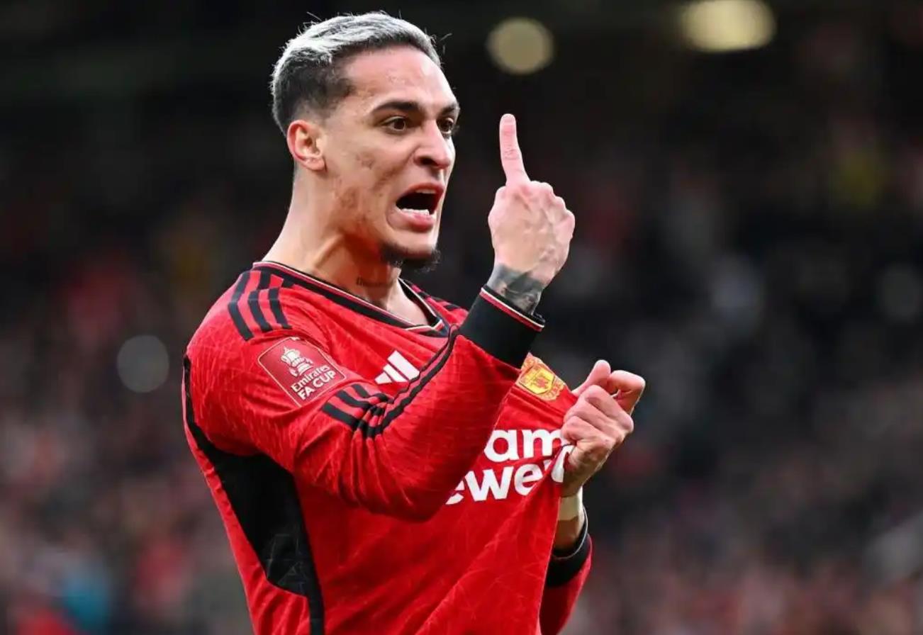 曼联官方确认签约新前锋，转会费达到历史纪录