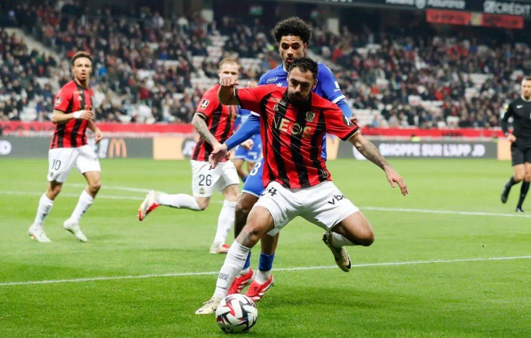 南特主场大胜摩纳哥,法甲保级形势明朗的简单介绍 南特主场大胜摩纳哥,法甲保级形势明朗的简单介绍