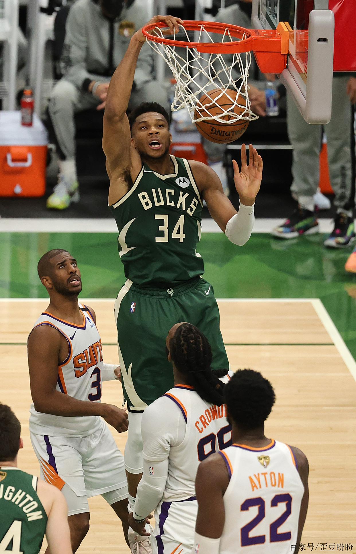 od体育下载-雄鹿惨遭太阳反超，悲剧收场