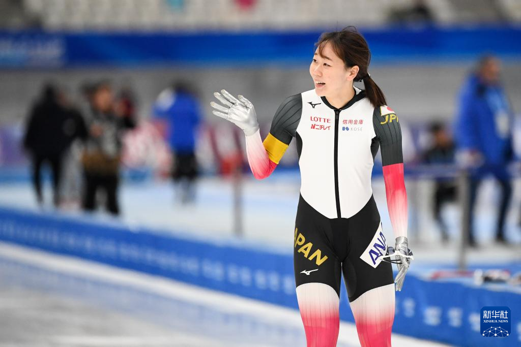 日本运动员在轮滑比赛中刷新纪录夺冠 日本运动员在轮滑比赛中刷新纪录夺冠