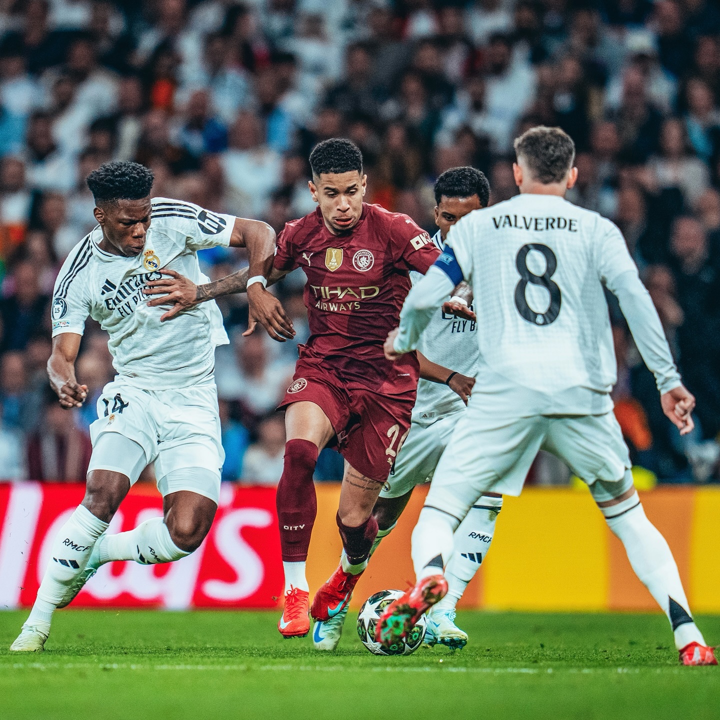 od体育app-曼城大胜防守稳固，占据争冠优势