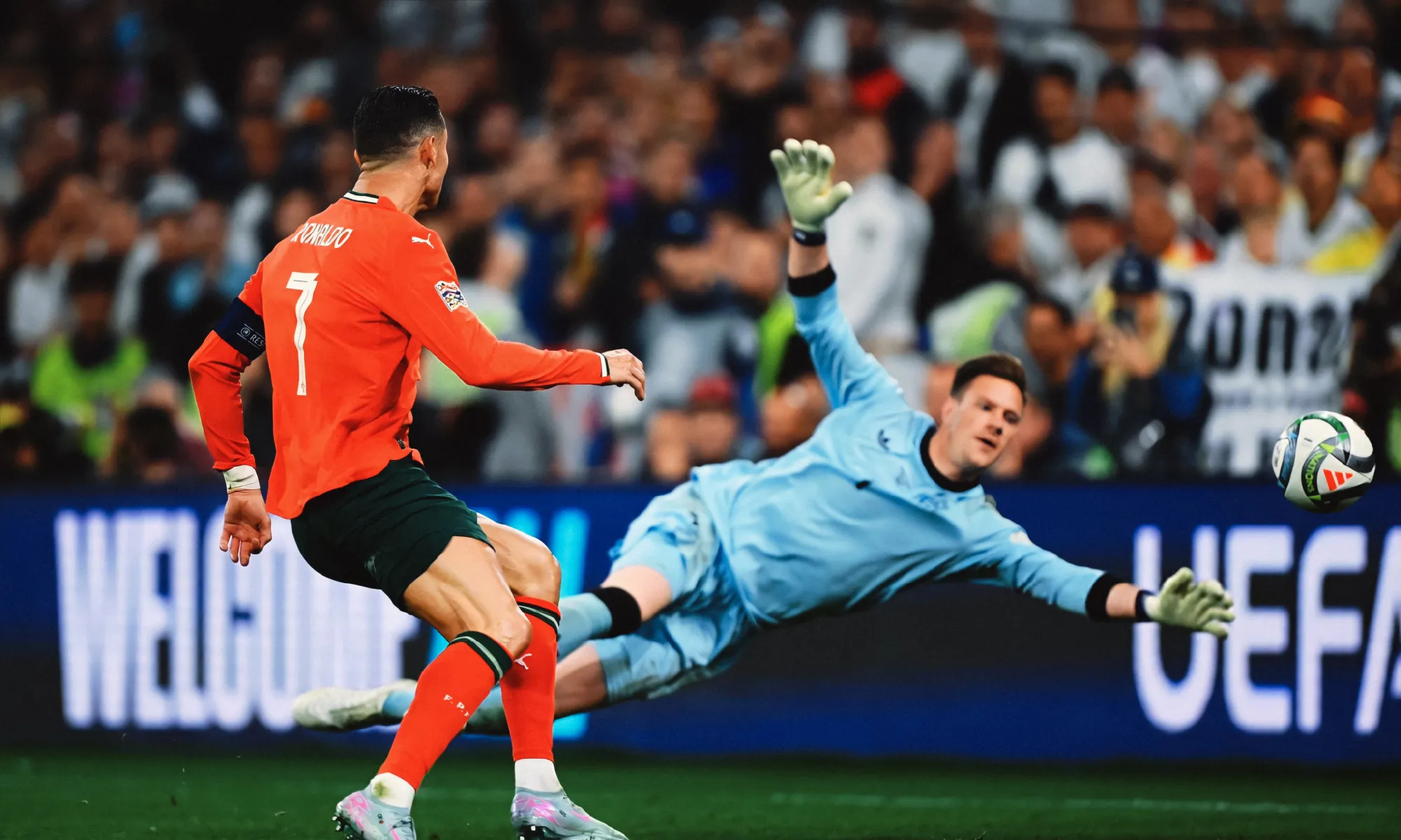 od体育下载-葡萄牙队战胜对手，成功晋级欧洲预选赛