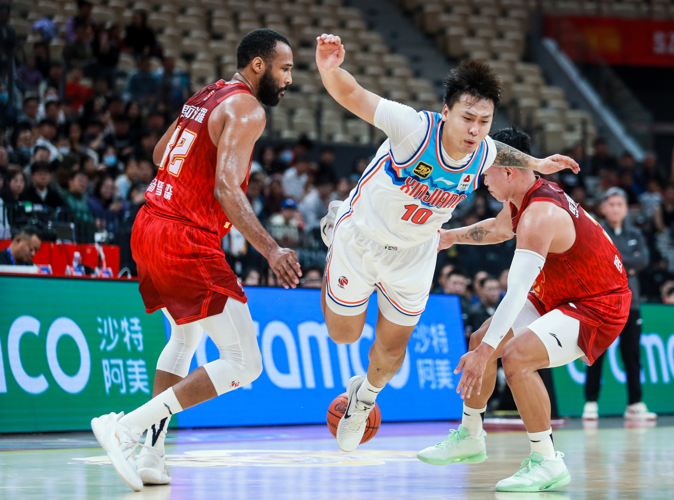 人主场力克奇才,迎来系列赛一胜的简单介绍 人主场力克奇才,迎来系列赛一胜的简单介绍